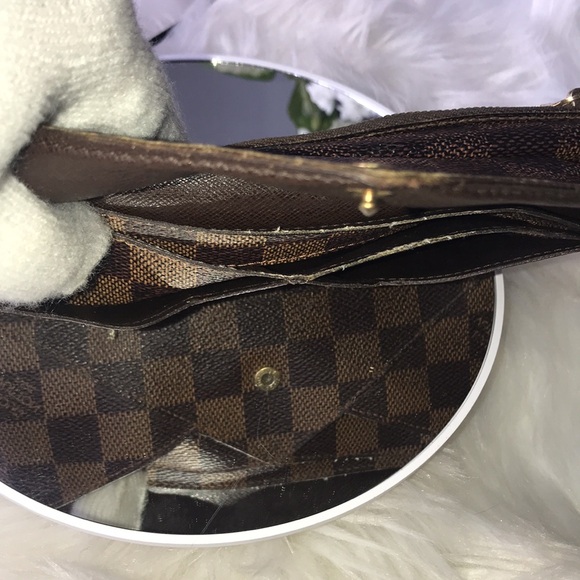AUTHENTIC “RARE” VINTAGE DOUBLE SNAP DAMIER WALLET - Picture 5 of 16